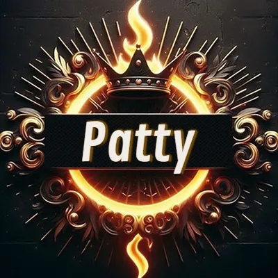 Diseño circular real con adornos dorados, llama de fuego detrás de una corona negra pequeña y nombre en blanco. - Patty