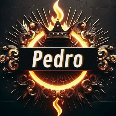 Diseño circular real con adornos dorados, llama de fuego detrás de una corona negra pequeña y nombre en blanco. - Pedro