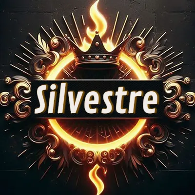 Diseño circular real con adornos dorados, llama de fuego detrás de una corona negra pequeña y nombre en blanco. - Silvestre