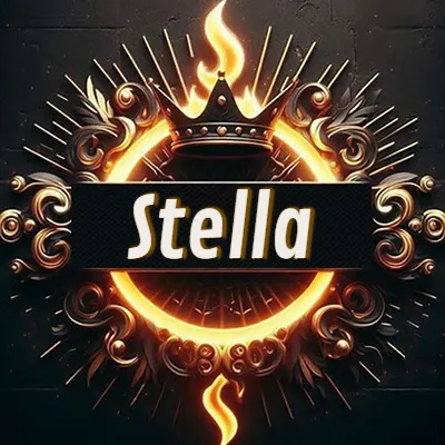 Diseño circular real con adornos dorados, llama de fuego detrás de una corona negra pequeña y nombre en blanco. - Stella