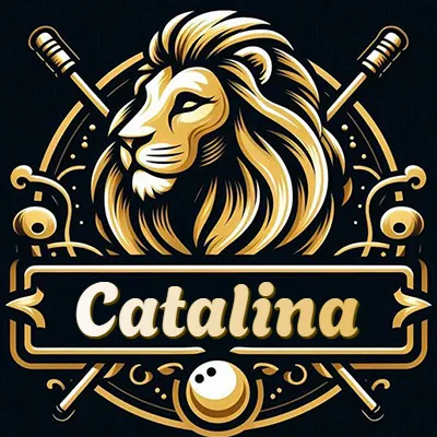 Logo clásico de cabeza de león en oro mate dentro de marco circular, nombre en rectángulo dorado. - Catalina