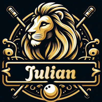 Logotipo clásico de un león dorado de perfil, dentro de un marco circular que incluye plumas o instrumentos de escritura cruzados en el fondo, con un estilo lujoso que combina negro y dorado. El nombre Julian está escrito en tipografía dorada suave dentro de un marco rectangular que cruza el diseño circular desde abajo.