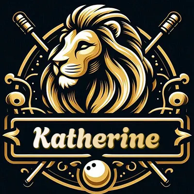 Logo clásico de cabeza de león en oro mate dentro de marco circular, nombre en rectángulo dorado. - Katherine