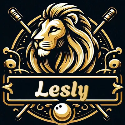 Logo clásico de cabeza de león en oro mate dentro de marco circular, nombre en rectángulo dorado. - Lesly Logo clásico de cabeza de león en oro mate dentro de marco circular, nombre en rectángulo dorado. - Lesly