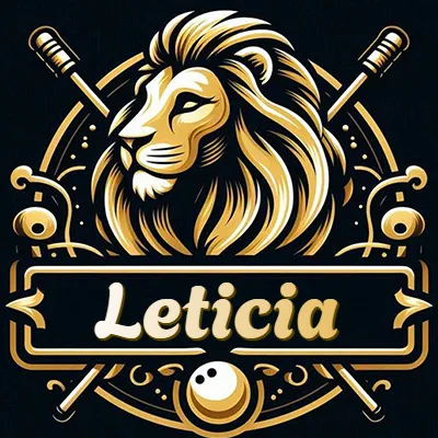 Logo clásico de cabeza de león en oro mate dentro de marco circular, nombre en rectángulo dorado. - Leticia