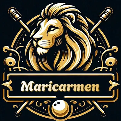 Logo clásico de cabeza de león en oro mate dentro de marco circular, nombre en rectángulo dorado. - Maricarmen