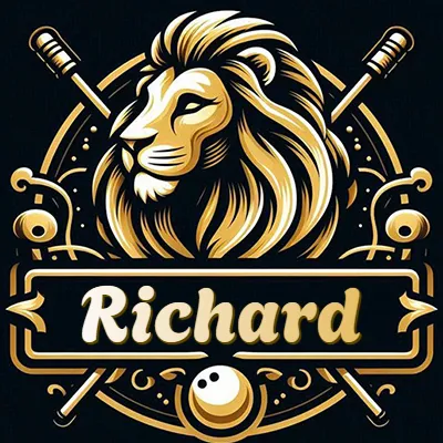 Logo clásico de cabeza de león en oro mate dentro de marco circular, nombre en rectángulo dorado. - Richard