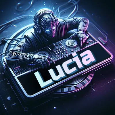 Personaje DJ robot con diseño futurista, usando auriculares y parado frente a una consola de música avanzada que emite luz azul neón y cables conectados. El nombre Lucia está escrito en 3D destacado sobre la consola de música en la parte frontal de la imagen.